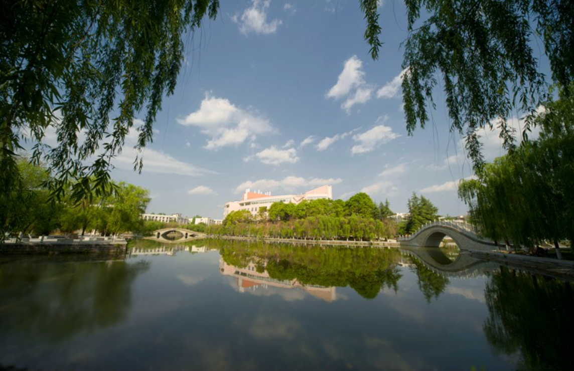 成都大学